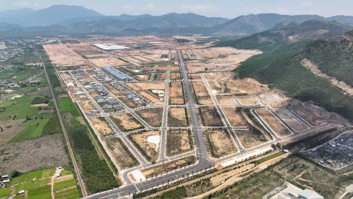 Dòng vốn hơn 170 nghìn tỷ đồng đang tạo xung lực phát triển mới cho Gia Lai, nhưng mục tiêu lớn hơn là thu hút đầu tư có chọn lọc, hài hòa giữa tăng trưởng kinh tế và bảo vệ môi trường.