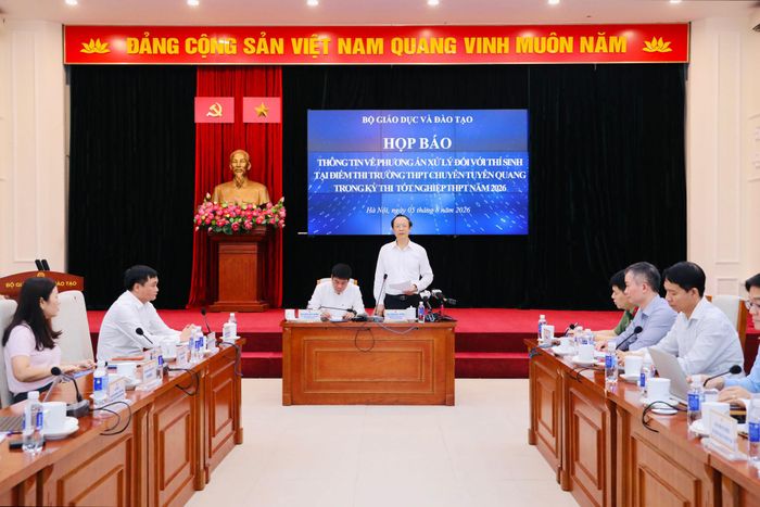 Quang cảnh họp báo