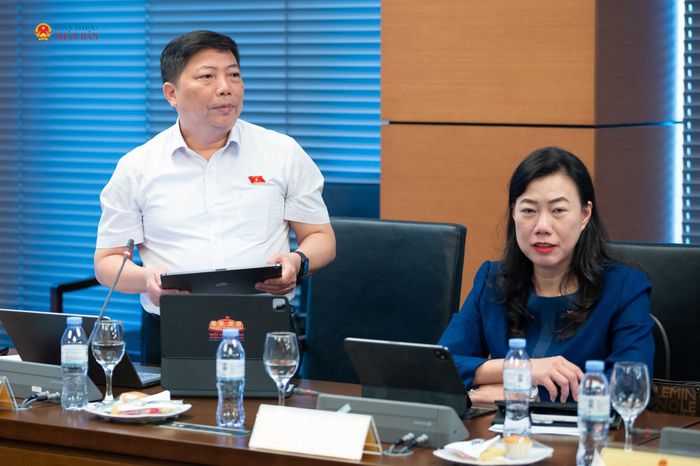 ĐBQH Nguyễn Vũ Trung phát biểu