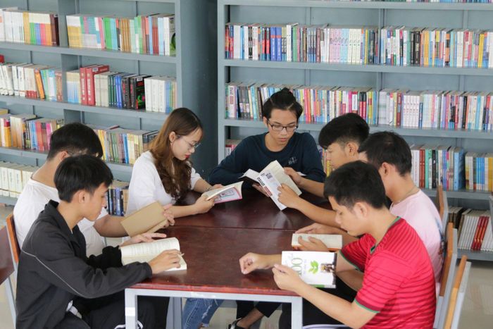 Trường Đại học Kiên Giang có môi trường học tập được nhiều bạn sinh viên ưa thích. Ảnh: KGU