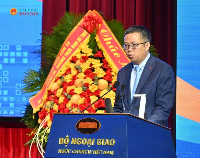 Đại sứ Việt Nam tại Trung Quốc Phạm Thanh Bình phát biểu tại Phiên họp