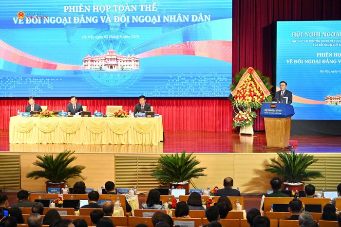 Thường trực Ban Bí thư Trần Cẩm Tú phát biểu chỉ đạo tại Phiên họp