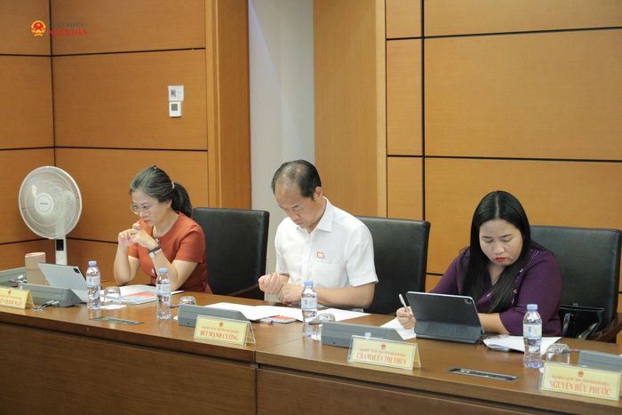 ĐBQH tỉnh Khánh Hòa tham dự phiên thảo luận tổ