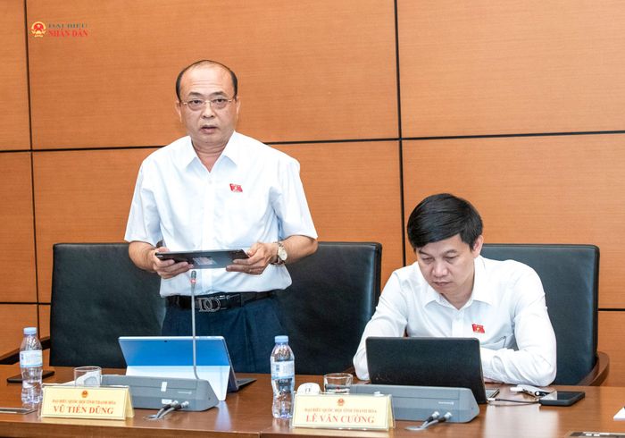 ĐBQH Vũ Tiến Dũng (Thanh Hóa) phát biểu. Ảnh: Lâm Hiển