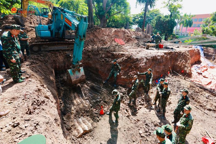Đến hết ngày 5/8, lực lượng làm nhiệm vụ đã phát hiện, quy tập được 209 bộ hài cốt liệt sĩ tại Công viên Lê Thị Riêng. Ảnh: Hoa Lê