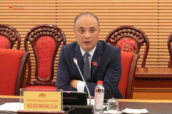 Phó Chủ nhiệm Ủy ban Khoa học, Công nghệ và Môi trường Nguyễn Phương Tuấn phát biểu