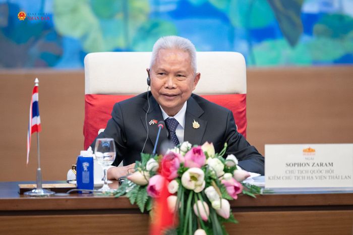 Chủ tịch Quốc hội kiêm Chủ tịch Hạ viện Thái Lan Sophon Zaram phát biểu tại hội đàm