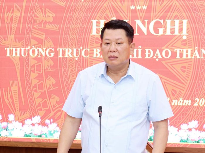 Đồng chí Lò Minh Hùng kết luận cuộc họp. Ảnh SNews