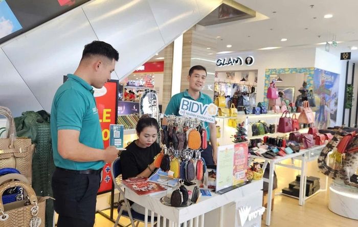Chuyển đổi số góp phần mở rộng hệ sinh thái ngân hàng hiện đại ở địa bàn Khu vực 10.