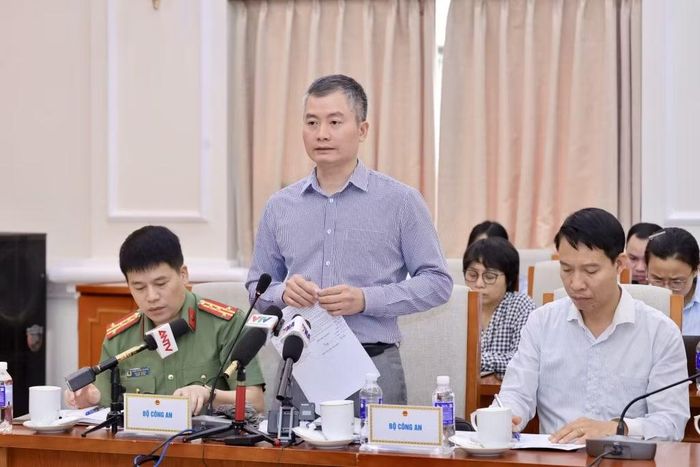 Đại tá Nguyễn Tuấn Hưng, Phó Cục trưởng Cục An ninh điều tra, Bộ Công an chia sẻ thông tin tại cuộc họp báo.