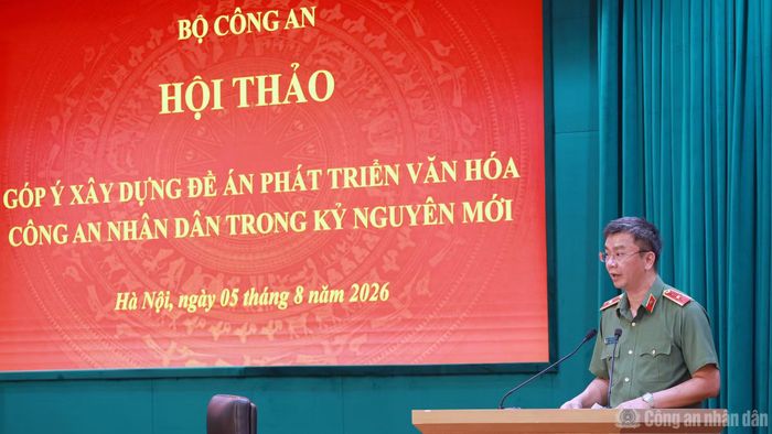 Thiếu tướng Phạm Kim Đĩnh nhấn mạnh, phát triển văn hóa CAND trong kỷ nguyên mới phải tạo dựng nền tảng tinh thần vững chắc.