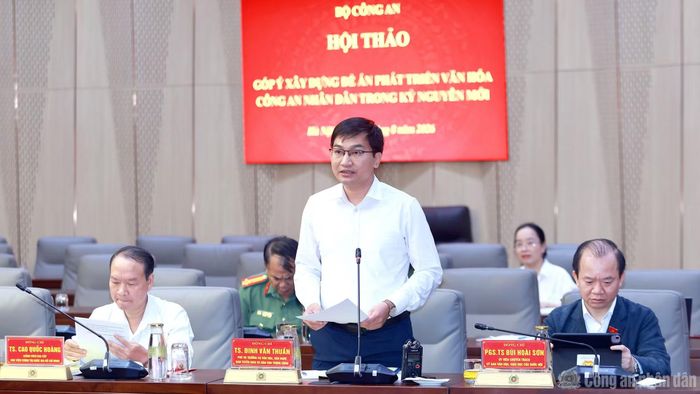 TS Đinh Văn Thuần nhấn mạnh, việc chuyển từ “xây dựng phẩm chất văn hóa CAND” sang “xây dựng hệ sinh thái văn hóa CAND” là bước chuyển quan trọng về tư duy.