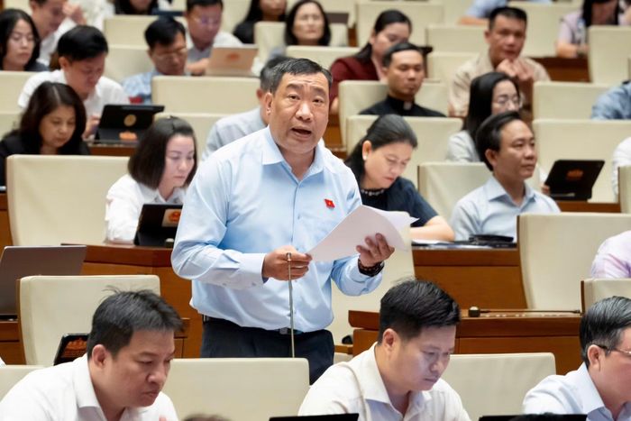 Đại biểu Thạch Phước Bình đề nghị, cần rà soát, quy định rõ việc kinh doanh, sử dụng khí N2O phục vụ sản xuất công nghiệp, công nghệ cao...