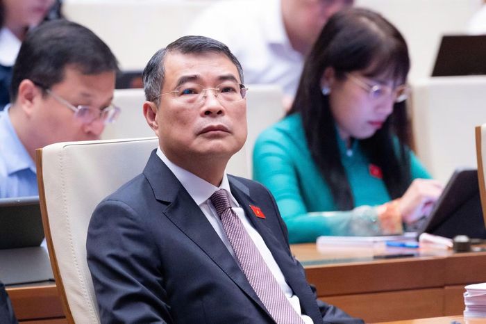 Thủ tướng Lê Minh Hưng dự phiên họp.