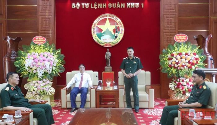 Thiếu tướng Trần Xuân Mạnh phát biểu cảm ơn Đoàn công tác tỉnh Cao Bằng.