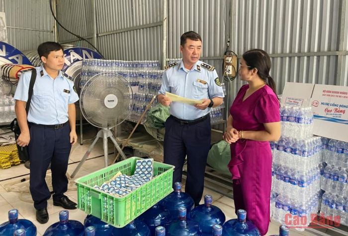 Chi cục Quản lý thị trường tỉnh tăng cường kiểm tra, xử lý nghiêm các hành vi vi phạm về an toàn vệ sinh thực phẩm.