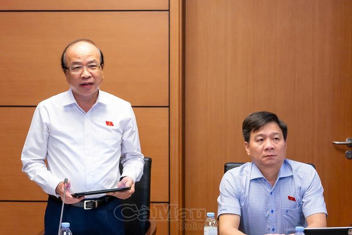 Đại biểu Phan Chí Hiếu phát biểu góp ý dự án Luật Hòa giải ở cơ sở (sửa đổi).