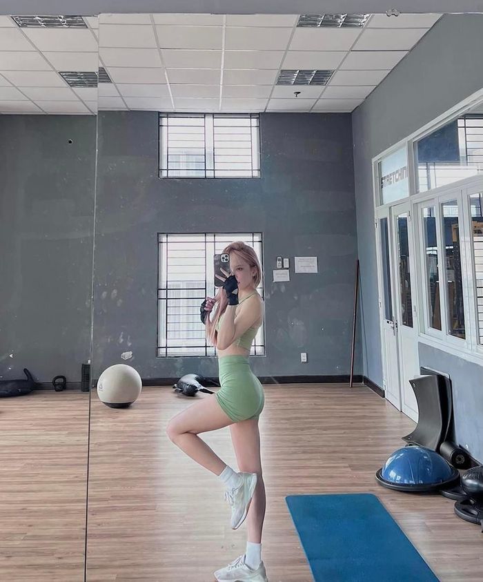 Nhờ chăm chỉ tập luyện, Thiều Bảo Trâm sở hữu body cực nuột nà. Ảnh FBNV