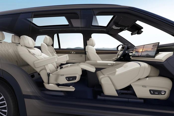 Xe được trang bị ghế chỉnh điện có chức năng sưởi, làm mát và massage. (Ảnh: Volkswagen)