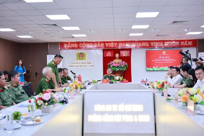 Quang cảnh lễ ra mắt