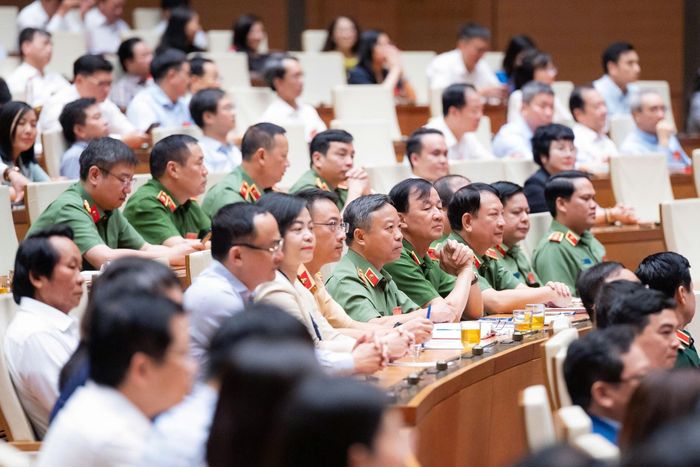 Các đại biểu tham dự Hội nghị toàn quốc nghiên cứu, học tập, quán triệt và triển khai thực hiện Nghị quyết Trung ương 3 khóa XIV tại điểm cầu Nhà Quốc hội.