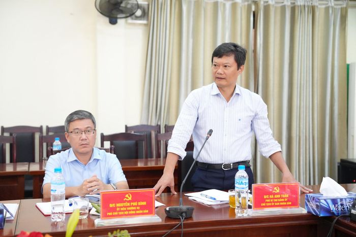 Chủ tịch UBND phường Văn Miếu - Quốc Tử Giám Hà Anh Tuấn phát biểu tại hội nghị. Ảnh: An Quyên