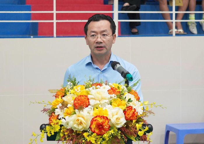 Phó Giám đốc Sở Văn hóa và Thể thao Hà Nội Phạm Xuân Tài phát biểu khai mạc giải. Ảnh: Đình Bảo