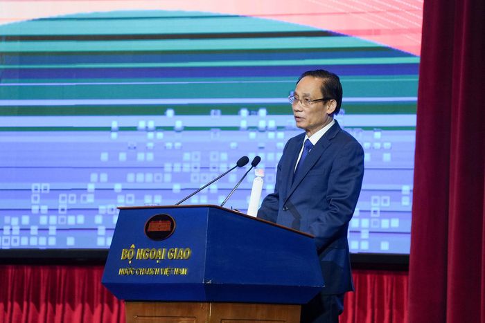 Bộ trưởng Bộ Ngoại giao Lê Hoài Trung phát biểu tại phiên làm việc chiều 5-8. Ảnh: Hoàng Linh