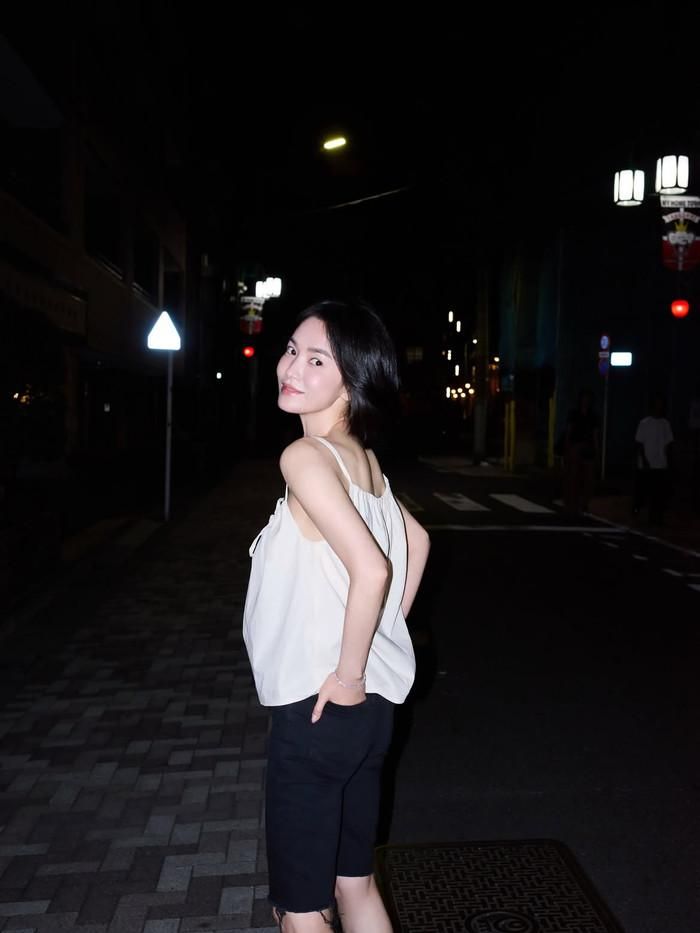 Làn da trắng sáng của Song Hye Kyo khiến fan không thể rời mắt. Ảnh: IGNV