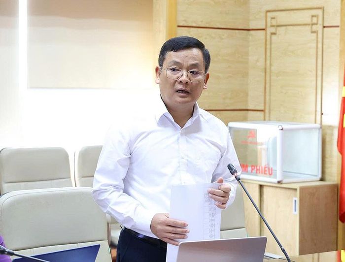 TS.BS Vương Ánh Dương - Phó Cục trưởng Cục Quản lý Khám chữa bệnh báo cáo tiến độ thực hiện Đề án tại cuộc họp. Ảnh: Trần Minh