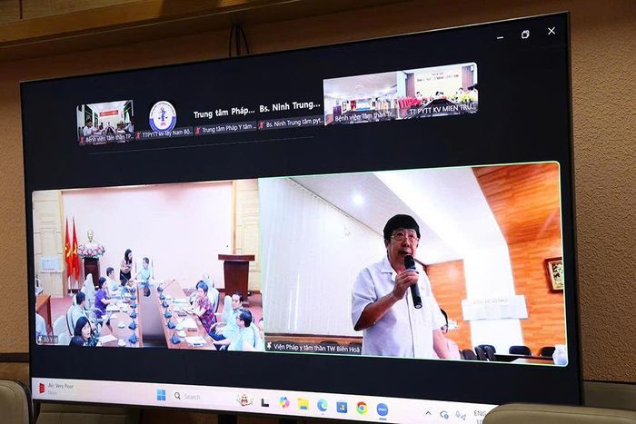 Các điểm cầu trực tuyến tham dự cuộc họp. Ảnh: Trần Minh