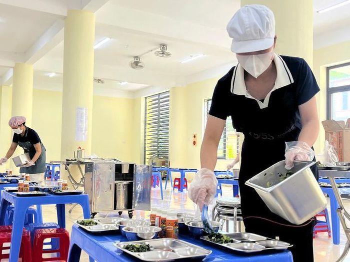 Từ 8h ngày 6/8 đến 17h ngày 10/8, cổng tiếp nhận hồ sơ của Hệ thống cơ sở dữ liệu về dinh dưỡng và an toàn thực phẩm học đường Hà Nội (HanoiCheck) sẽ chính thức vận hành, tại địa chỉ: https://dangky.hanoicheck.com.vn.
