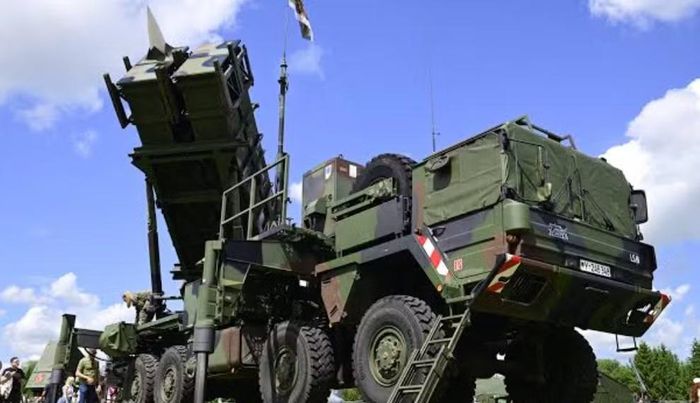 Trước đó, Tổng thống Zelensky cũng xác nhận Ukraine không còn đạn cho hệ thống Patriot, khiến lực lượng phòng không chỉ bắn hạ được 1 trong tổng số 27 tên lửa đạn đạo Nga phóng trong cuộc tập kích từ đêm 31/7 đến rạng sáng 1/8.