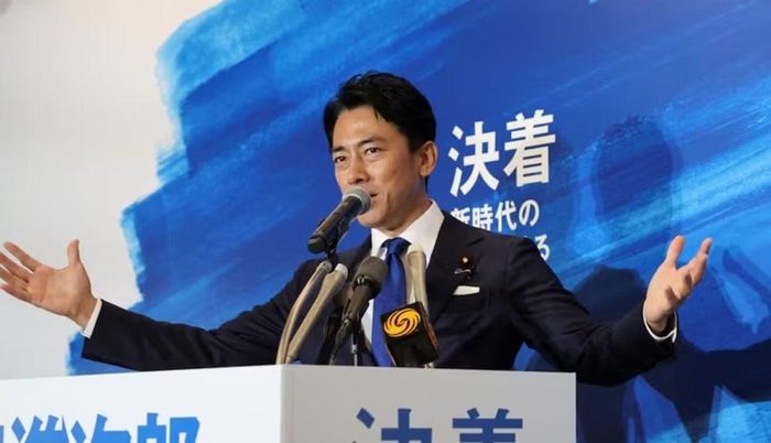 Ngày 4/8, ông Shinjiro Koizumi, Bộ trưởng Quốc phòng Nhật Bản, tuyên bố nước này cần tăng cường năng lực quân sự với "tinh thần khẩn trương và ý thức về khủng hoảng".
