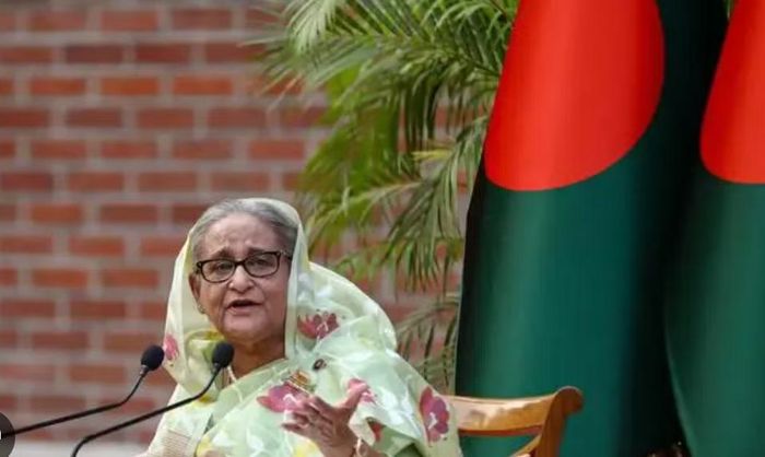 Chính phủ Bangladesh nhiều lần đề nghị Ấn Độ dẫn độ bà Hasina, nhưng New Delhi đến nay vẫn chưa chấp nhận yêu cầu này.
