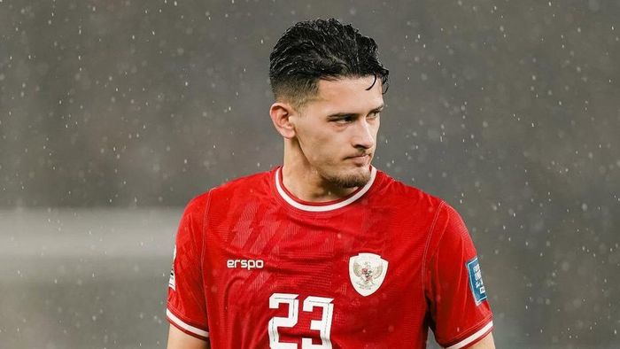 Sau trận thua 0-3 của tuyển Indonesia trước Việt Nam tại vòng bảng ASEAN Cup 2026, Justin Hubner gây chú ý khi có nhiều bài đăng tạo tranh luận trên mạng xã hội. Bên cạnh những ý kiến đồng tình với sự tự tin của Hubner, không ít cổ động viên cho rằng phát biểu của hậu vệ này không thể xóa mờ màn trình diễn kém thuyết phục của tuyển Indonesia.