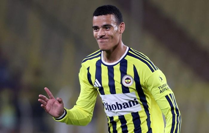 Greenwood ghi bàn đầu tiên cho Fenerbahce.