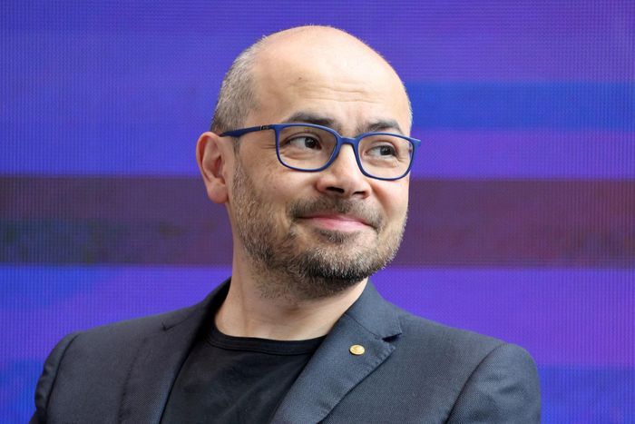 Ông Demis Hassabis, CEO Google DeepMind, tại một hội nghị về trí tuệ nhân tạo ở Anh ngày 9/7. Ảnh: Reuters.