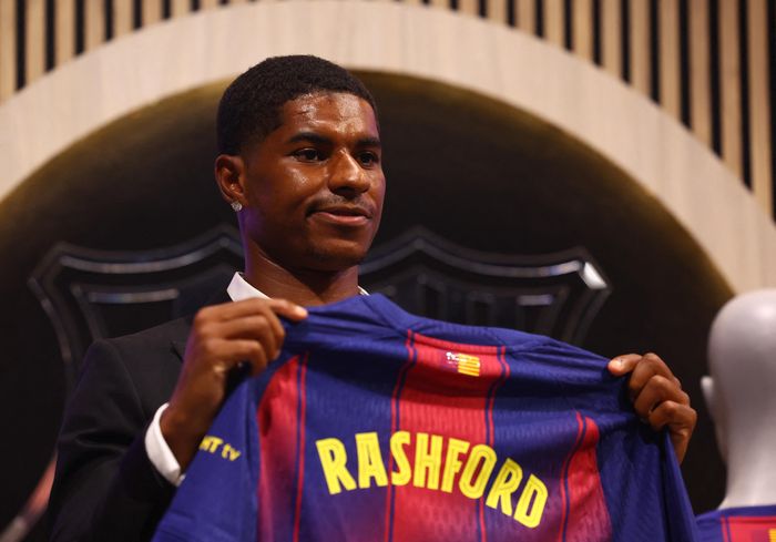  Rashford tìm lại phong độ trong thời gian khoác áo Barcelona với 14 bàn thắng và 11 pha kiến tạo. 