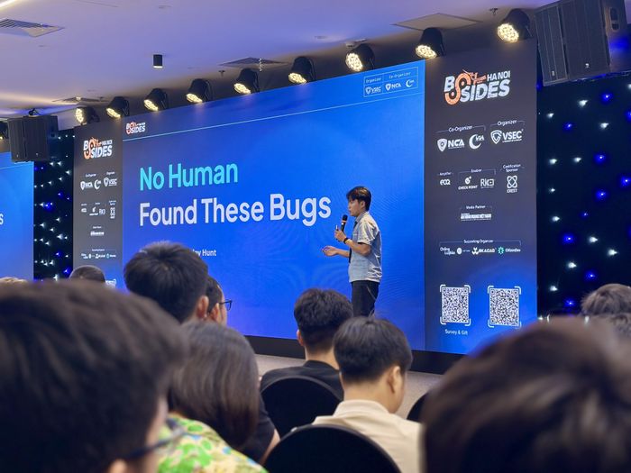 BSides Hanoi hướng tới xây dựng cộng đồng chuyên gia an ninh mạng, cùng chia sẻ tri thức để ứng phó với các hình thức tấn công bằng AI ngày càng tinh vi. Ảnh: Quang Nam.