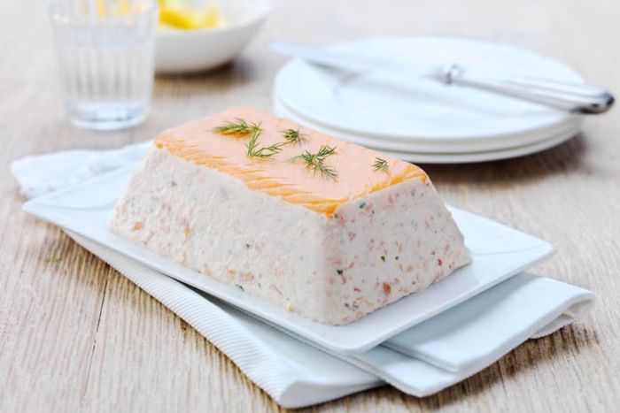 Món cá hồi terrine giàu axit béo omega-3 có lợi cho sức khỏe tim mạch. Ảnh: Diana Miller.