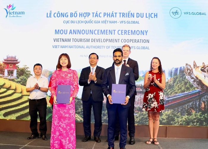 Lễ công bố Bản ghi nhớ hợp tác du lịch giữa Cục Du lịch Quốc gia Việt Nam và Công ty VFS Global