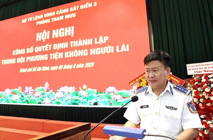Đại tá Cao Vũ Long, Phó Tư lệnh - Tham mưu trưởng Bộ Tư lệnh Vùng Cảnh sát biển 3 phát biểu tại Hội nghị