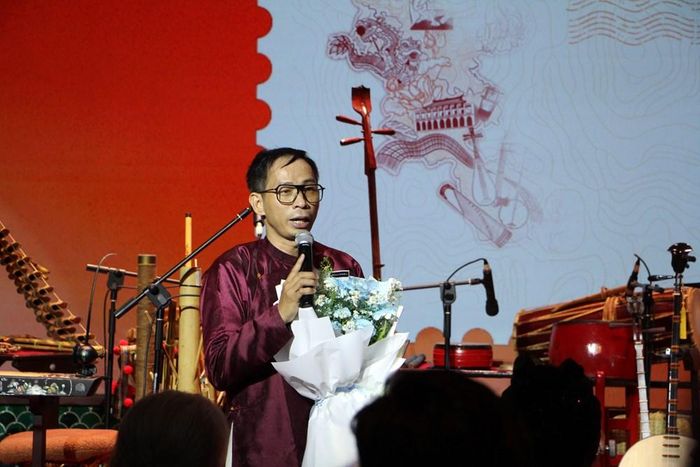 Nhà báo Hà Kiều chia sẻ tại chương trình