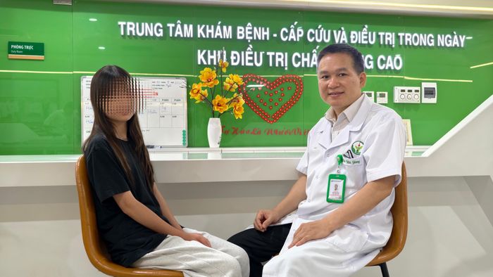 Sau 10 năm kết quả phục hồi của bệnh nhi khiến nhiều người xúc động. Ảnh: BVCC