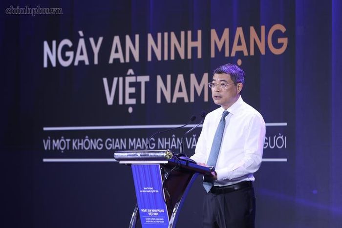 Để đáp ứng yêu cầu phát triển đất nước trong kỷ nguyên số, Thủ tướng yêu cầu toàn hệ thống chính trị cùng cộng đồng xã hội tập trung thực hiện tốt 5 nhiệm vụ trọng tâm - Ảnh: VGP/Nhật Bắc