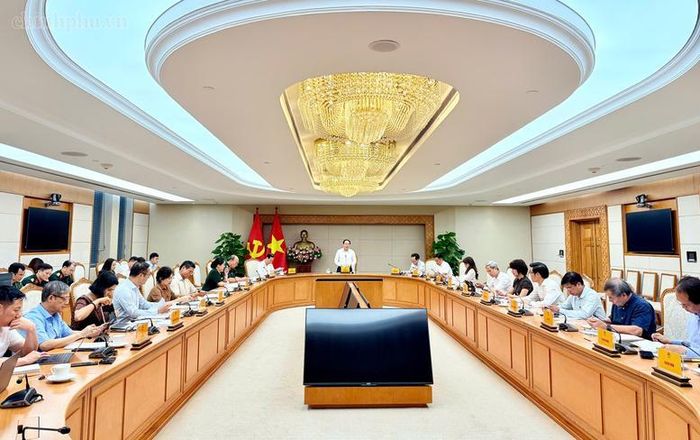 Cuộc họp về dự thảo Chiến lược phát triển giáo dục đại học giai đoạn 2026-2035, tầm nhìn đến năm 2045 - Ảnh: VGP/Thu Sa