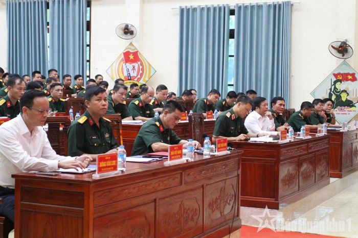 Các đại biểu dự Hội nghị. Ảnh: Báo Quân khu 1.