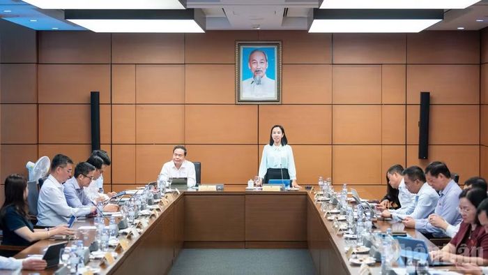 Quang cảnh phiên thảo luận ở Tổ 2 tại Kỳ họp không thường lệ thứ nhất, Quốc hội khóa XVI. (Ảnh: THỦY NGUYÊN)