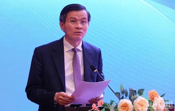 Đồng chí Đoàn Minh Huấn phát biểu tại hội thảo. (Ảnh: DUY TOÀN)
